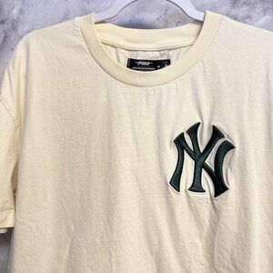 New York Yankees T Shirt Mens Medium Genuine Merchandise MLB